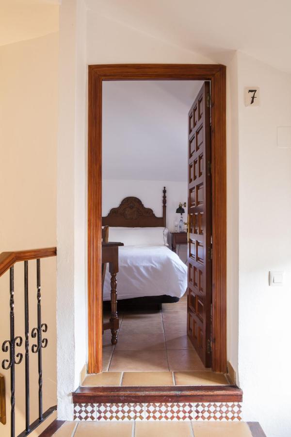 Tugasa Hotel Y Apartamentos Rurales La Posada Villaluenga Del Rosario Exterior photo