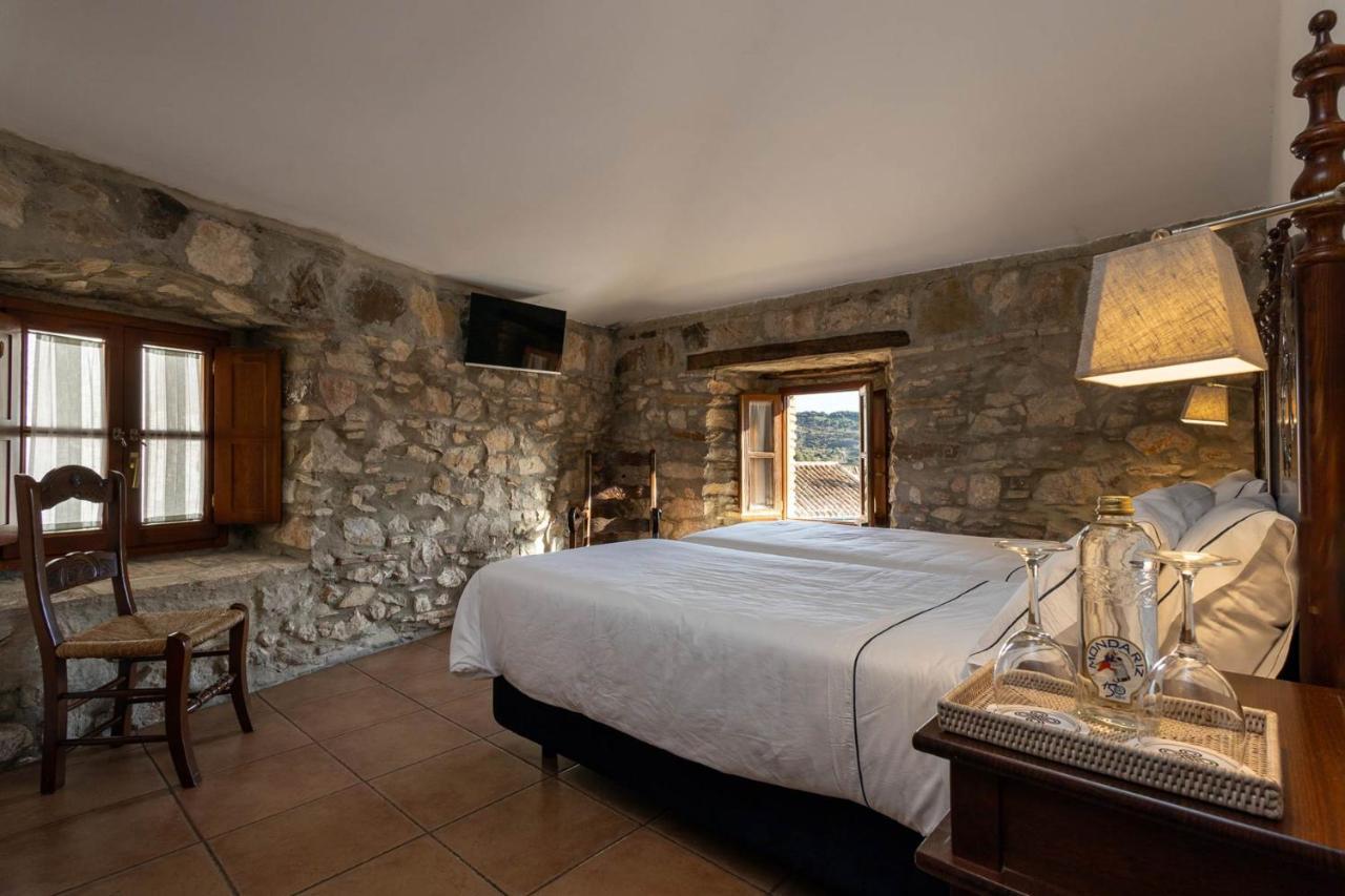 Tugasa Hotel Y Apartamentos Rurales La Posada Villaluenga Del Rosario Exterior photo